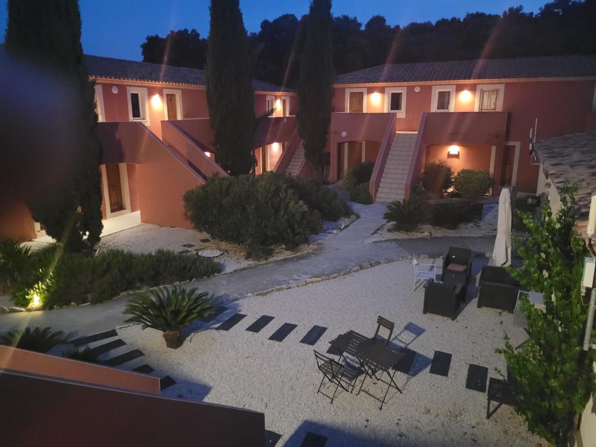 Hotel Domaine Le Milos Кастри Экстерьер фото